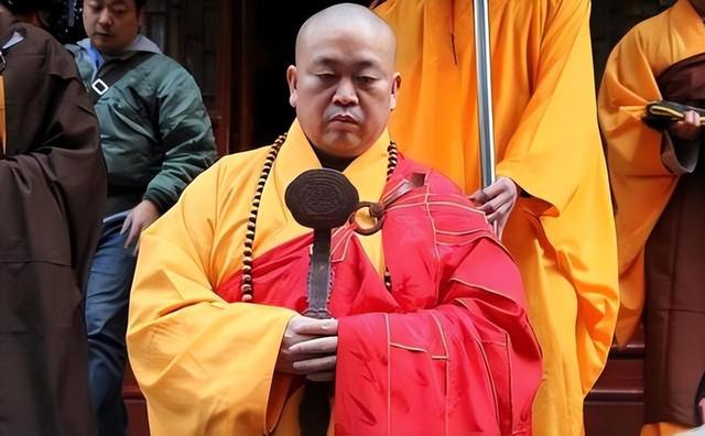 万万没想到，原来释永信才是“冰山一角”！全家都被扒了个底朝天