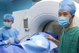 膀胱癌5年，63岁大爷终于结束了出门带尿不湿的尴尬图片