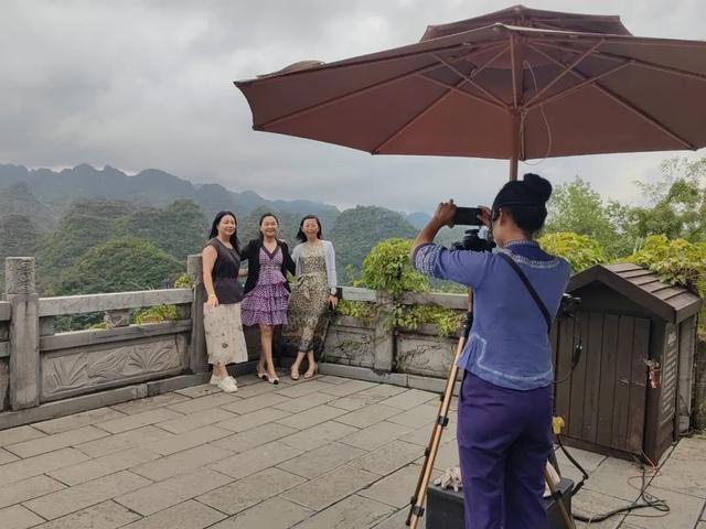 兴义万峰林：秋景正盛 开启身心疗愈之旅