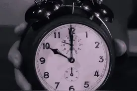 《国庆十点钟》——央视兵器科技频道《影视背景》栏目图片