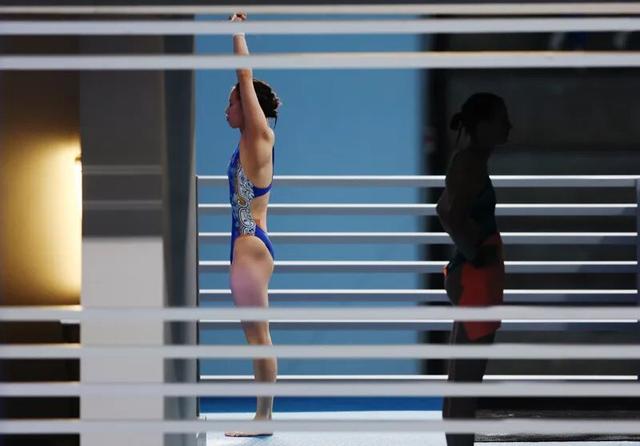 时隔半年，历经艰难时刻，她今天正式复出！全网期待