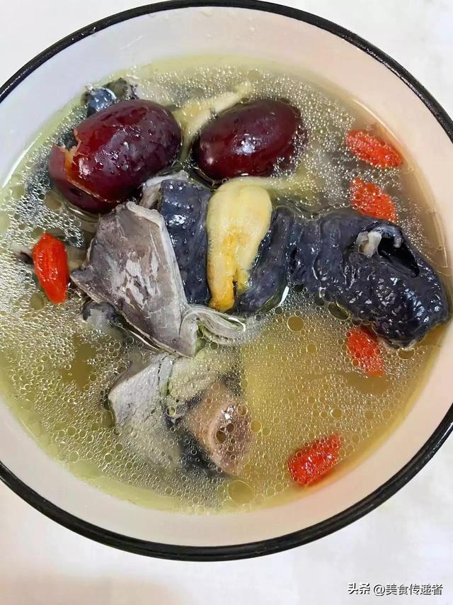 红参黑豆炖花胶 红参黑豆炖花胶的做法