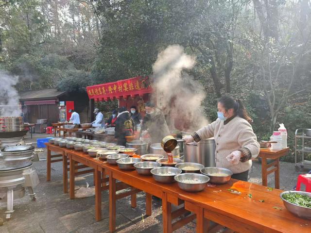 “隆中村宴”热力爆棚！襄阳古隆中元旦邀你和“诸葛亮”同桌吃席