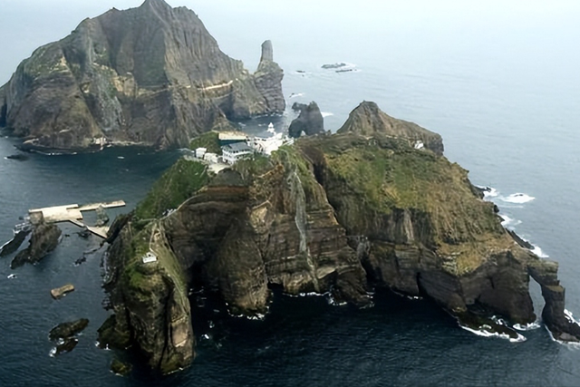 惹怒中国后，高市早苗又放话：要收回韩国领土	，韩民称中国骂轻了