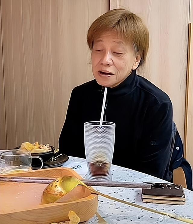 梁小龙去世早有预兆，关门弟子爆料3个“不良爱好	”，都是催命符