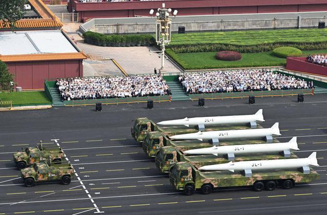 高市终于签字，日本要砸9万亿军费来反华	，解放军的反击动作更大