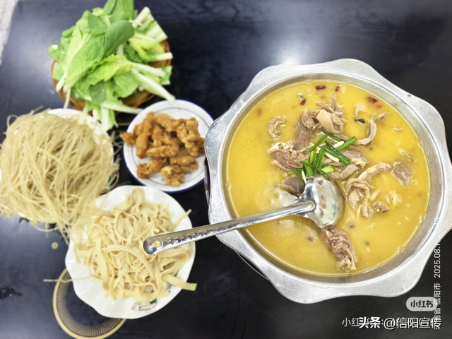 辞家千里，最念是信阳