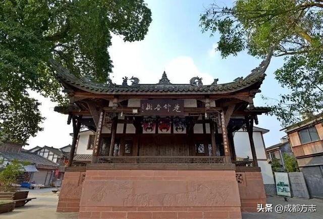 成都向西！国庆就冲这处千年古镇！