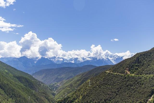 惊人发现两性关系中，60岁与异性靠近，根本不是桃花运，而是这个