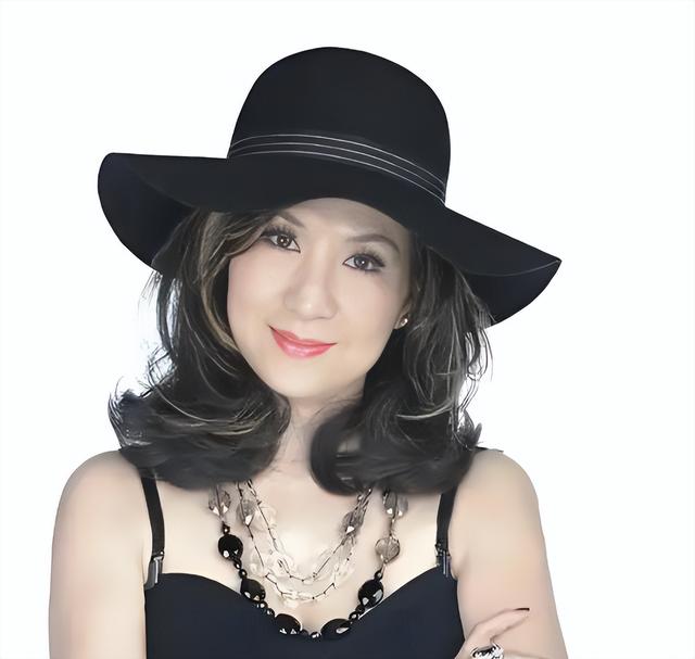 原来早已不是中国籍？事业巅峰远赴美国，被老外“玩腻”晚年回国