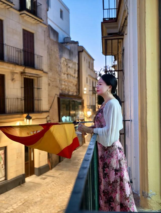 结婚第8年的“二人旅行”：西班牙古城看海、苏格兰庄园找浪漫…