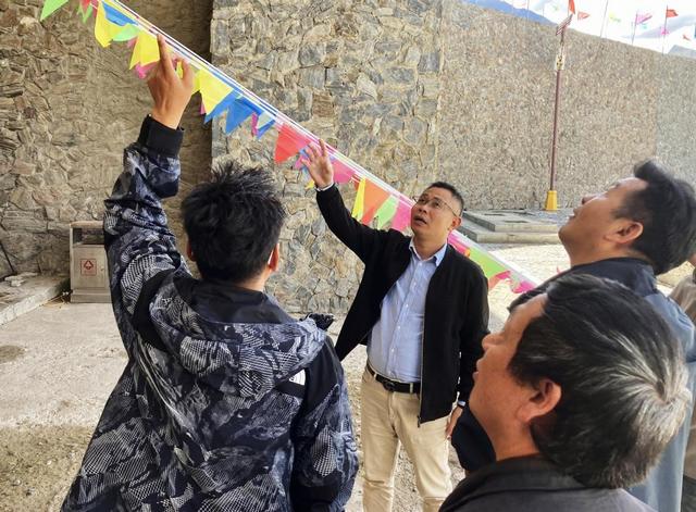 昌都市文旅局领导赴八宿县开展重点任务现场调研