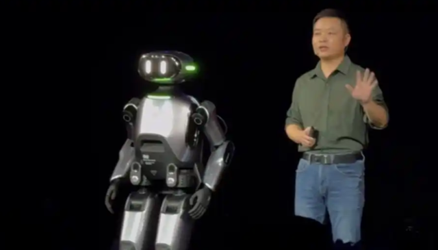 何小鹏始料未及，北京座谈会上，任正非只用一句话就让口碑飙升