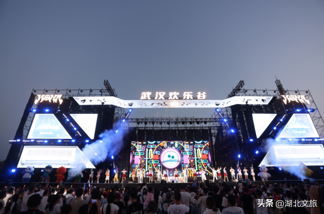 入伏后武汉进入盛夏，就是要“铆起”玩水，“虚浮”宵夜！