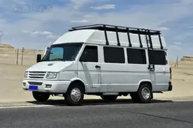 很特别的露营车，5.99米长，仅有3座，依维柯得意改装床车自驾游图片