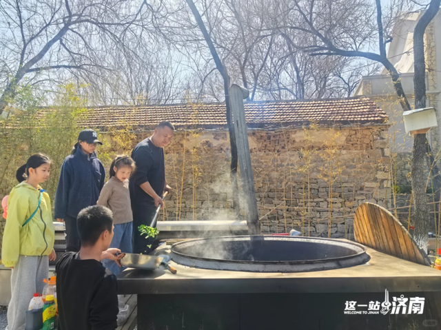 紧急安利！躲进山涧民宿，听泉玩水吃免费大锅菜，济南这些地方藏着满分夏天~