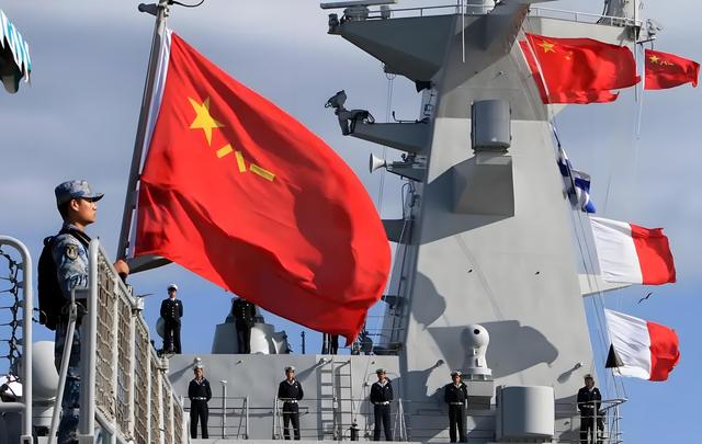 中俄轰炸机首次距日200公里，海空军三面包围封锁，日已孤立无援