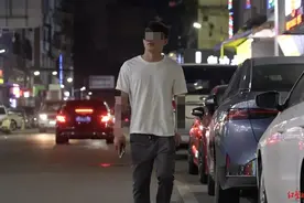 00后满脸文身找工作处处碰壁，痛下决心清洗：工作没法找，做直播也常被网友骂图片