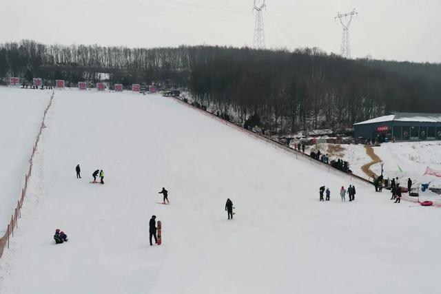 乘着高铁游白山 | “百区百景”打卡攻略之浑江区飞宇滑雪场