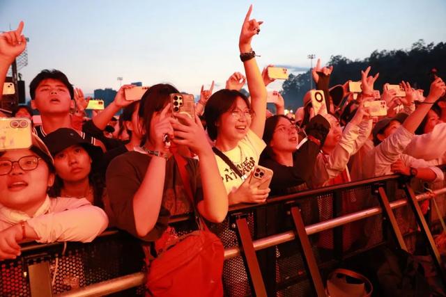 观山湖夏日“狂飙” 避暑经济赢麻了