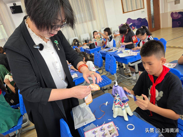 当汉服邂逅科技，黄浦科普月活动点亮少年文化创新路