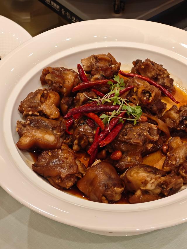 喜座美食村落