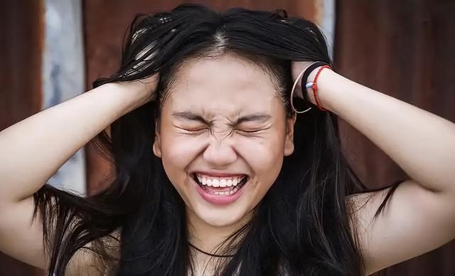 诬告80岁老人性骚扰后续：官方硬核回应，女方发声，恶心一幕发生