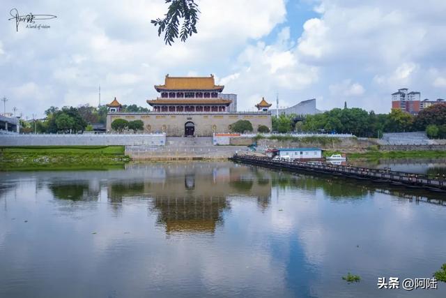 高安浮桥原来有上千年历史，比赣州古浮桥还老，只是命运太过多舛