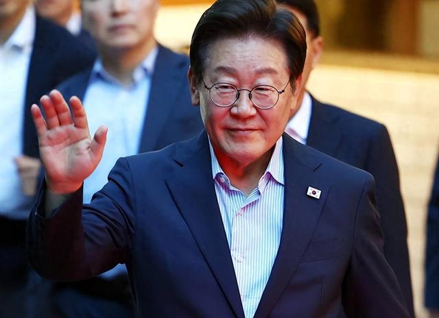韩国特使团抵达北京，下飞机的第一句话不简单，中方回应很干脆
