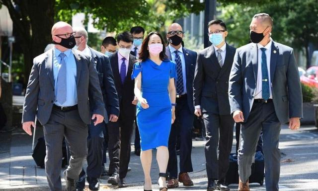 被特朗普搞怕了，卡尼终于认清现实，要与中国合作，但已经晚了