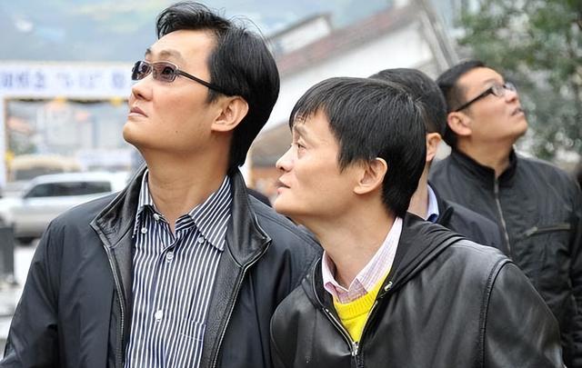 马云61岁了，用61张照片看他一路走来的故事！（真的感慨万千）