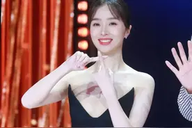胡冰卿，一眼难忘的黑裙女神！图片