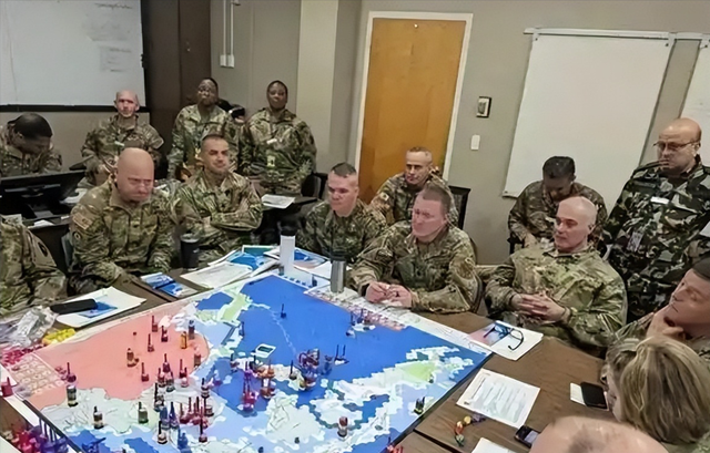 北京大阅兵后，俄方收到最新情报，美国为中国准备了25个秘密武器