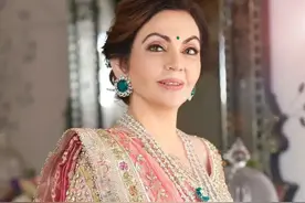 妮塔是穆克什真爱，胖的圆滚滚也满眼都是她，个性像向太一样霸气图片