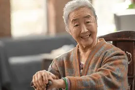 普通人活到几岁算是长寿？医生：别太贪心，活到这个岁数就很幸福图片