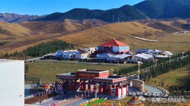 当周秋韵：雪山为伴 色彩作诗