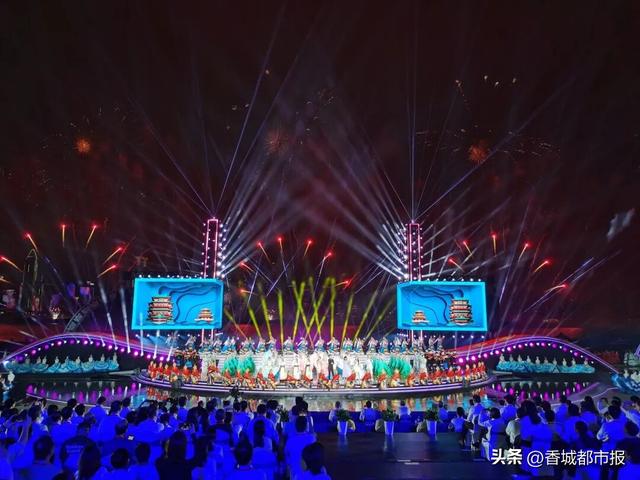 今天的武汉，太火爆！绝美现场刷屏