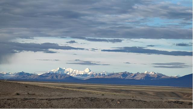 穿行在中国最短的565国道间