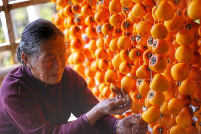四川人别藏了！剑门关的悬崖餐厅比张家界玻璃栈道还刺激！