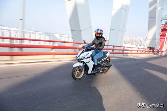 迎着阳光 向着南山 与鸿150S奔跑在城市和山野之间