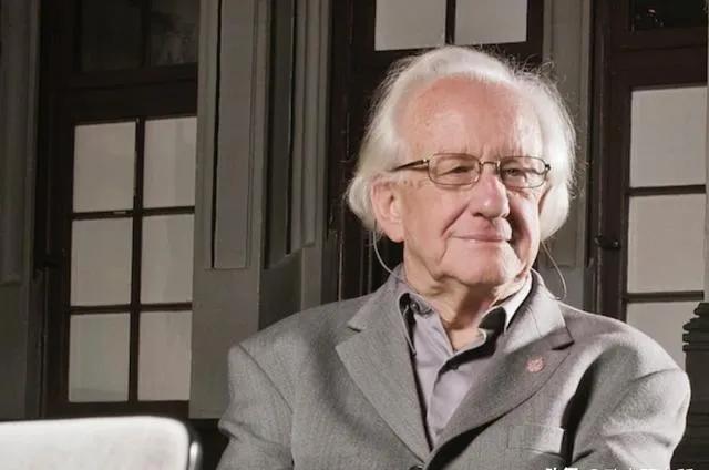 40年前，他预言苏联十年后灭亡，20年后他预言：美国在2025年崩溃