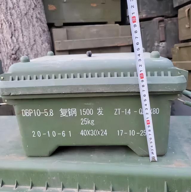 解放军报警！有人拾取3吨多炮弹残片卖钱，甚至有完整弹头？