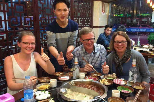 大量日本游客涌入上海，打着旅游幌子不去游玩不吃美食，为啥来？