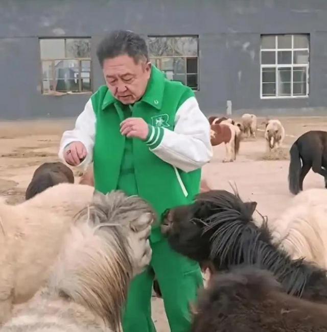 钱再多有啥用？成为“老赖”不到48小时，于谦被扒了个底朝天