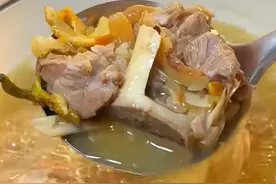 熬夜党必收！这碗石斛玉竹护肝汤，经常熬夜喝完活力满满秘诀来了图片