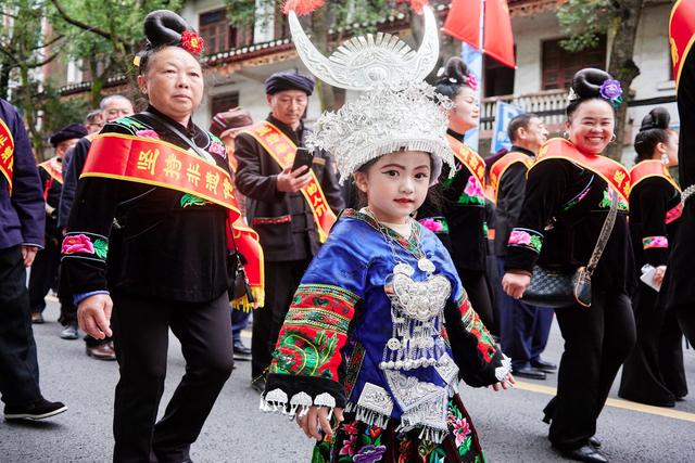 黔东南雷山苗年，载歌载舞，热闹非凡，感受一场流动的非遗盛宴