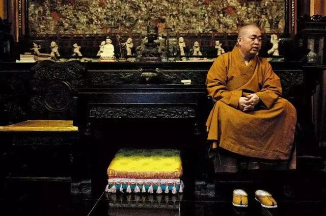 和尚老了也可怜！山西77 岁僧人，山洞苦修 13 年，没吃没喝崩溃落泪