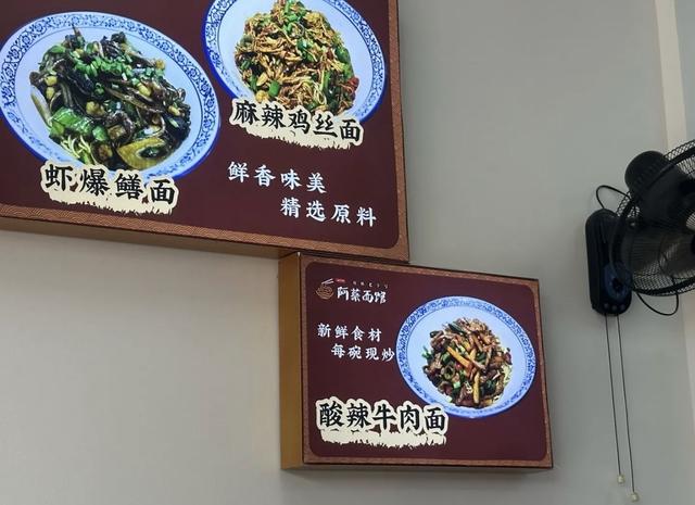 在这座太湖畔的浙北小城，我能不重样的吃上一整天
