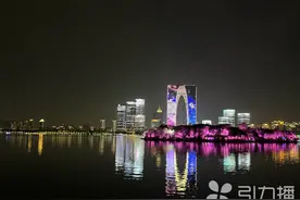 世界冠军组团夜游苏州金鸡湖图片