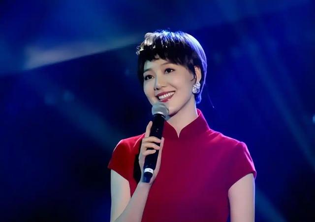 讨好大佬陪睡上位？遭央视“开除”？曾是央视女主持谣言有多离谱